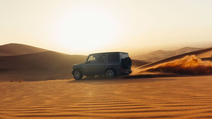Luxury Car City Tour - Image 3