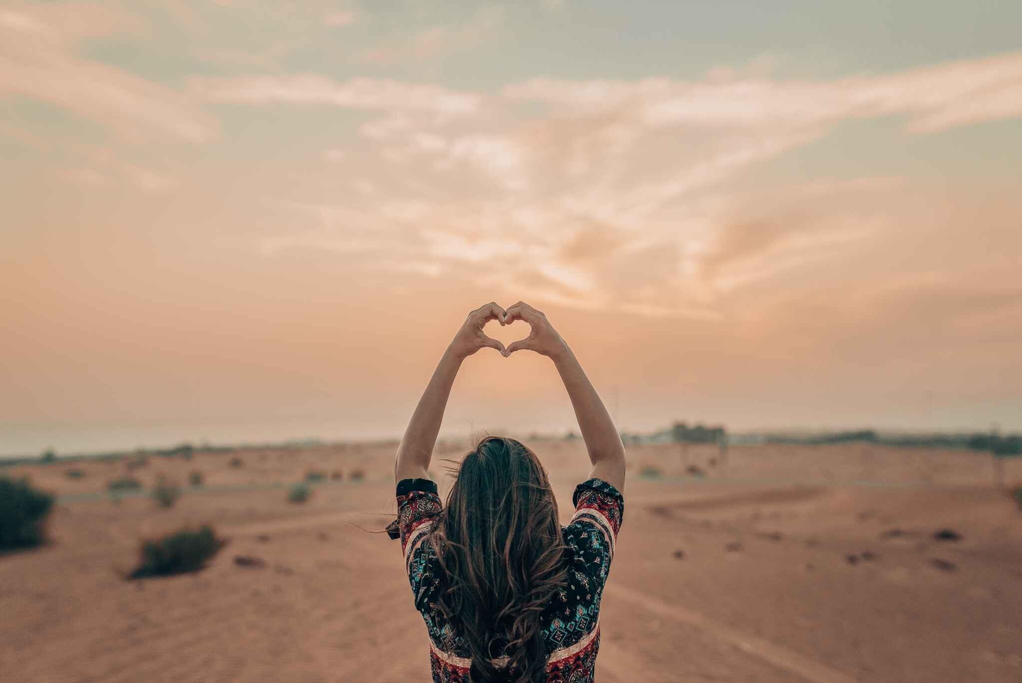 How to Shoot Golden Hour & Astro-Photography in the Desert (Camera & Smartphone Settings)