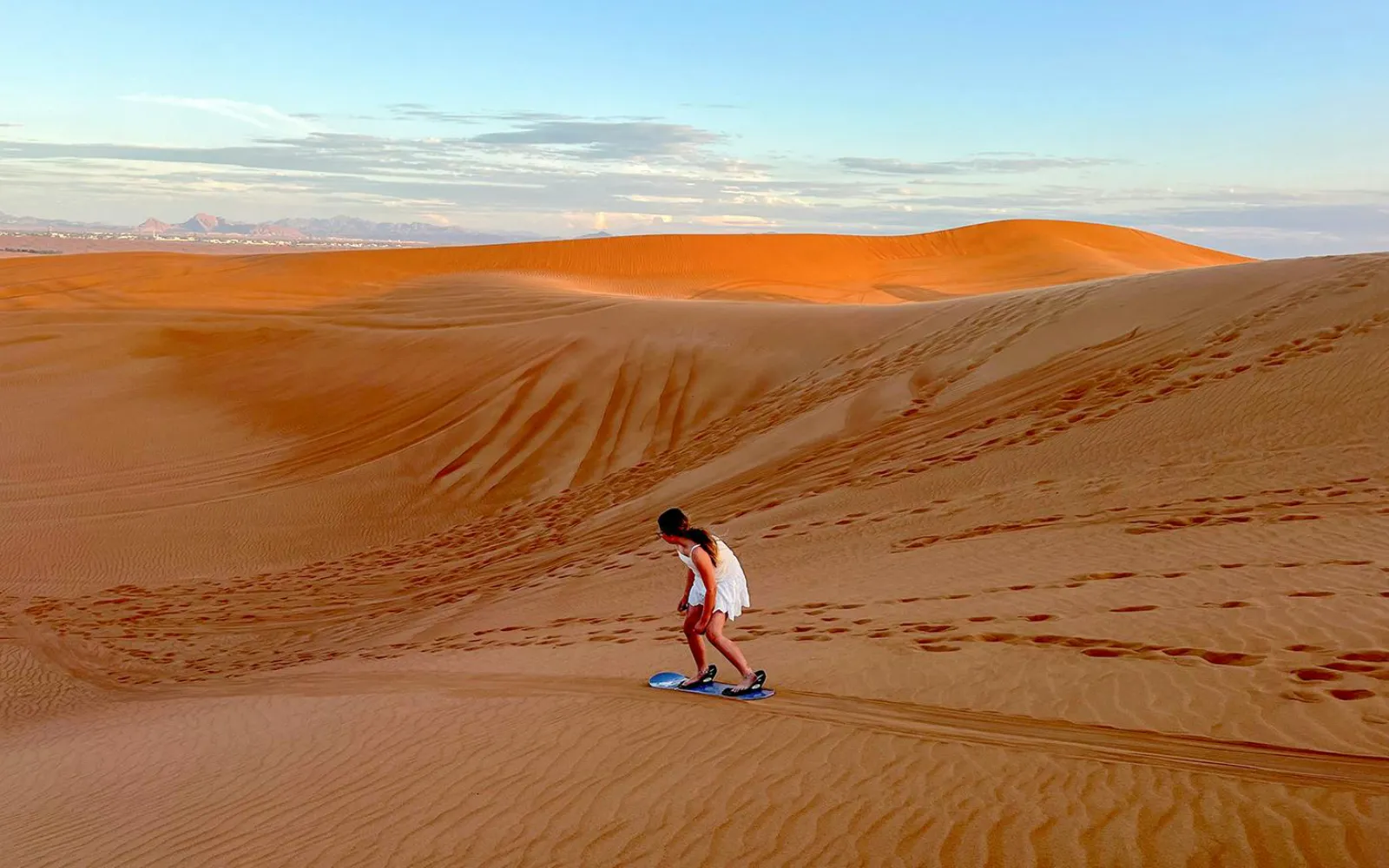 Abu Dhabi Desert Safari (Liwa/Empty Quarter) - Image 4